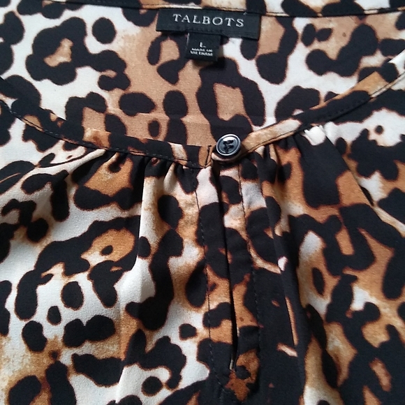 Talbots Womens Short Sleeve Animal print Sz Large Animal Print Blouse - Picture 6 of 7